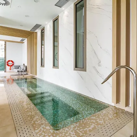 Tvb211 - Luxury Mountain Resort, By Roomservices *